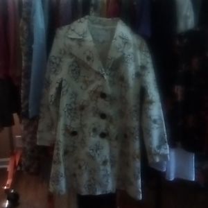 100 percent pollster rain coat